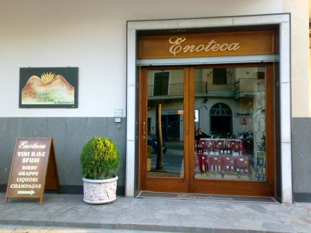 Enoteche Napoli: Un Monte di Vino